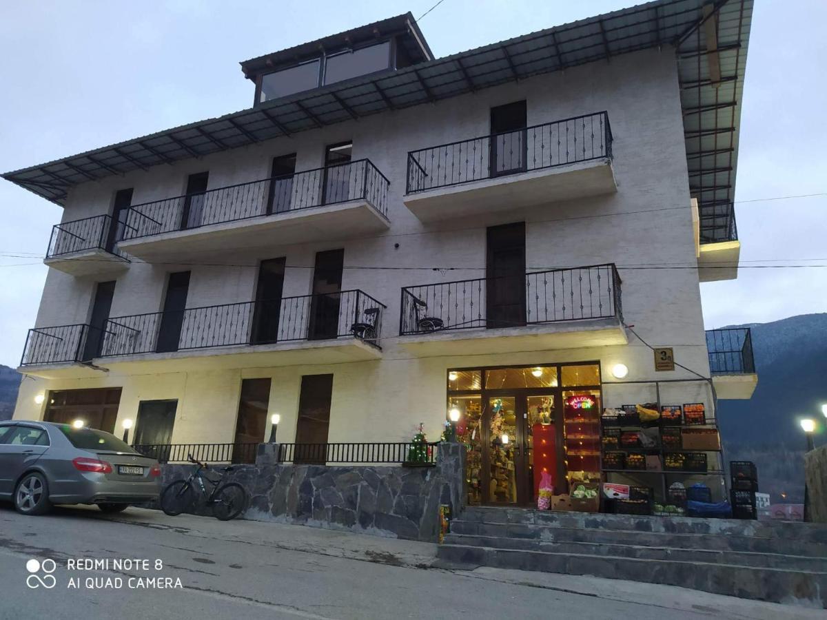 Hotel Marliza Mestia Buitenkant foto